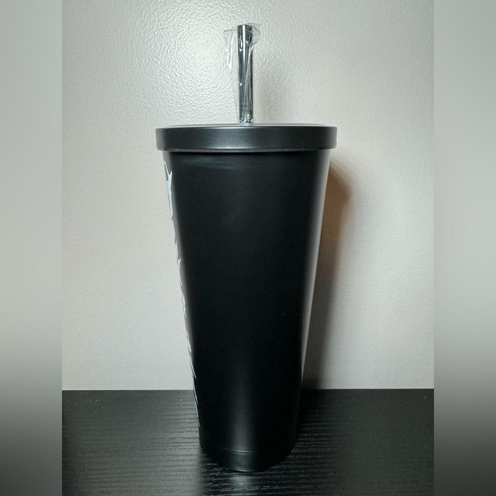 ✨🆕 HTF Dolls Kill Black & White Exclusive Tumbler - Picture 2 of 11